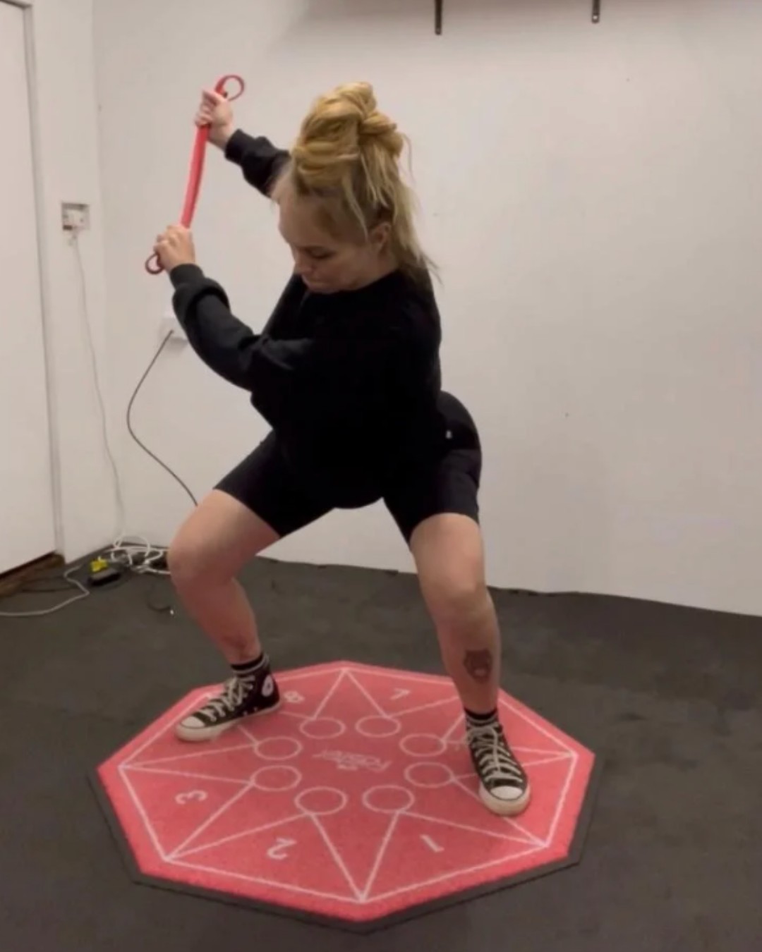 What Muscles Work In A Band Wood Chop, And How To Work It Out For Any Exercise